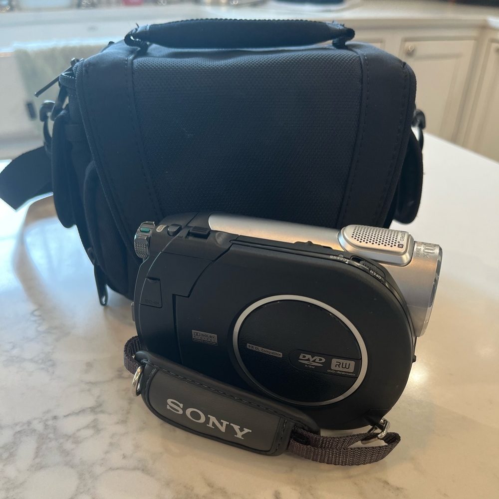 2007 Sony Camcorder -Like New Condition